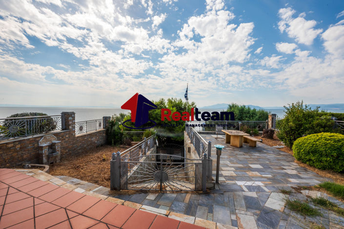 Image No.23-4 Bed Property for sale