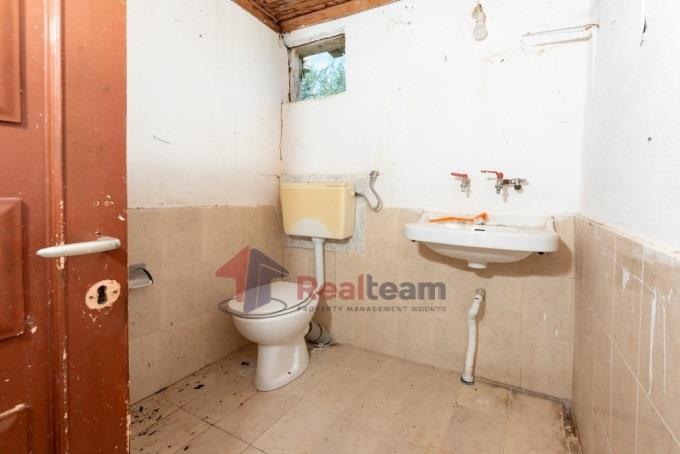 Image No.32-2 Bed Property for sale