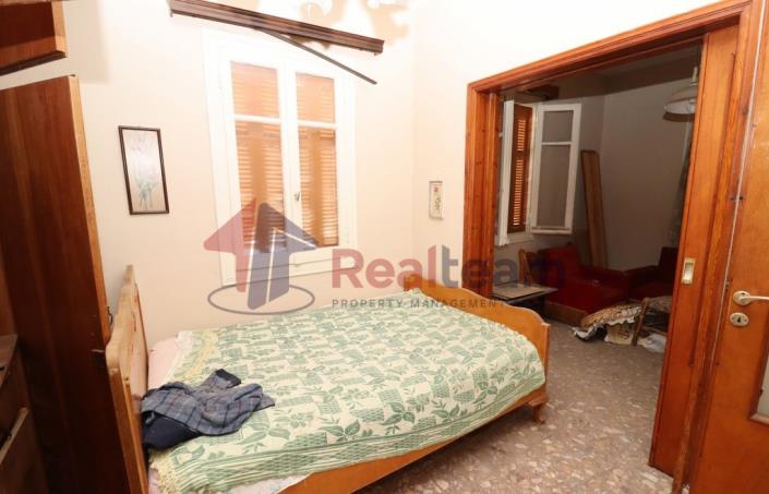 Image No.38-3 Bed Property for sale