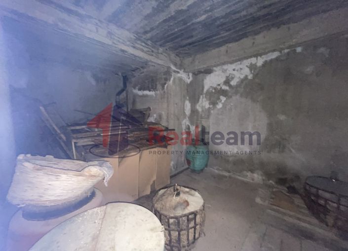 Image No.30-3 Bed Property for sale