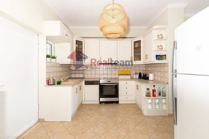 Image No.9-2 Bed Property for sale