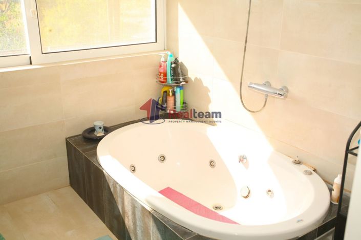 Image No.17-3 Bed Maisonette for sale