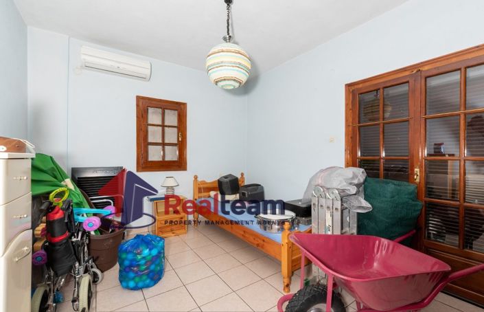 Image No.15-3 Bed Property for sale