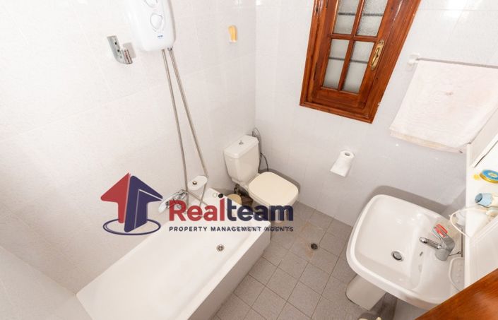 Image No.18-3 Bed Property for sale