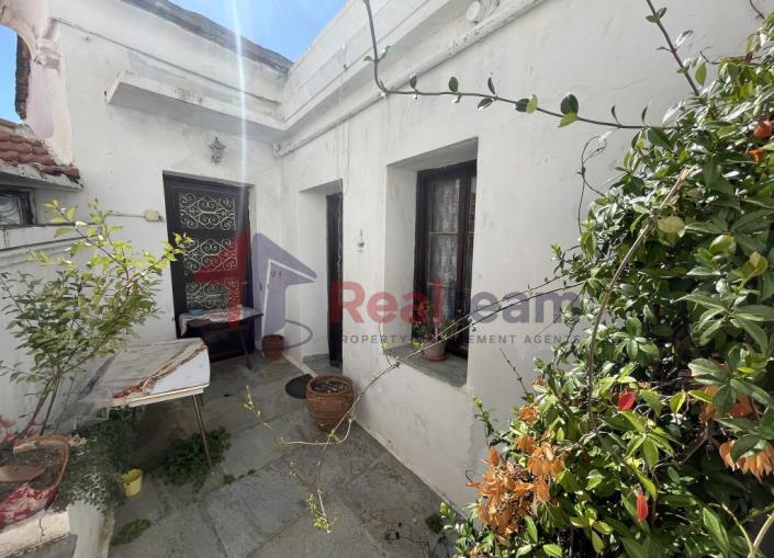 Image No.42-1 Bed Property for sale