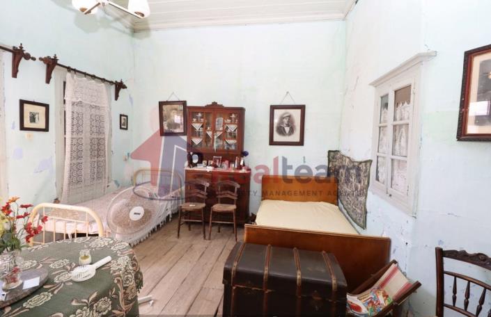 Image No.55-1 Bed Property for sale