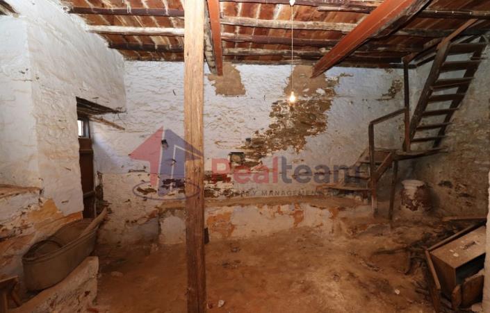 Image No.53-1 Bed Property for sale