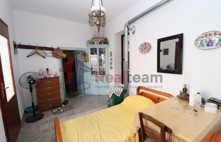 Image No.12-1 Bed Property for sale