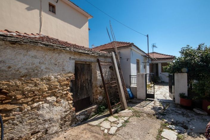 Image No.16-2 Bed Property for sale