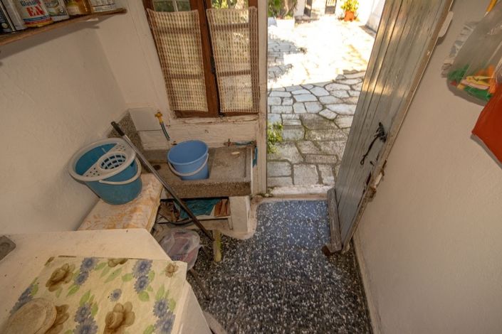 Image No.19-2 Bed Property for sale