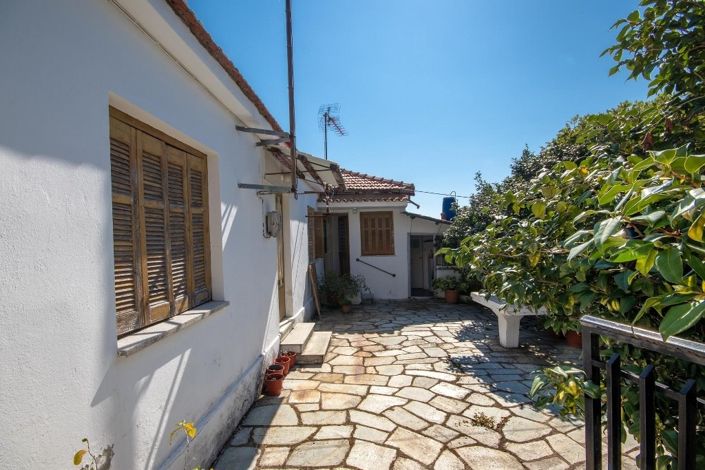 Image No.4-2 Bed Property for sale