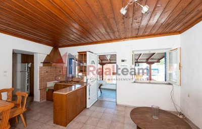 0e4781c5eafd423b9a418a27ff986f01