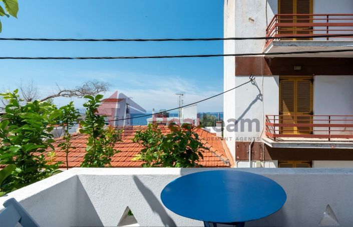 Image No.30-2 Bed Property for sale