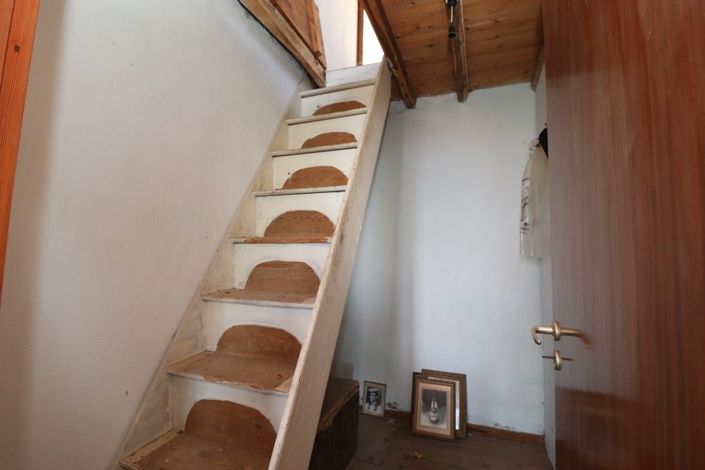 Image No.11-2 Bed Property for sale