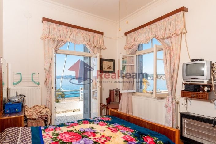 Image No.22-2 Bed Property for sale