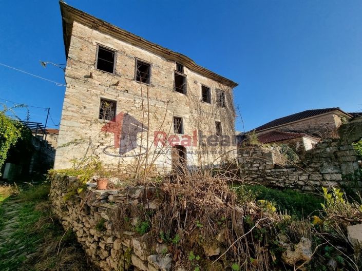 Image No.11-3 Bed Property for sale