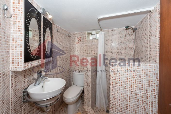 Image No.11-4 Bed Property for sale