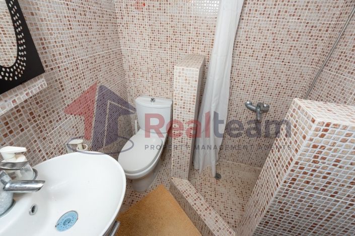 Image No.12-4 Bed Property for sale