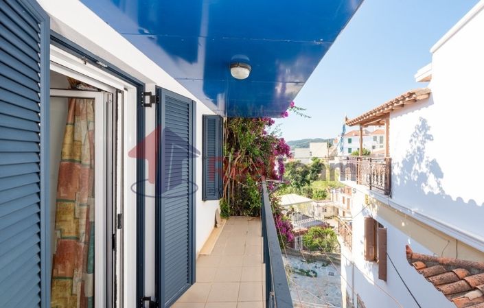 Image No.18-2 Bed Property for sale