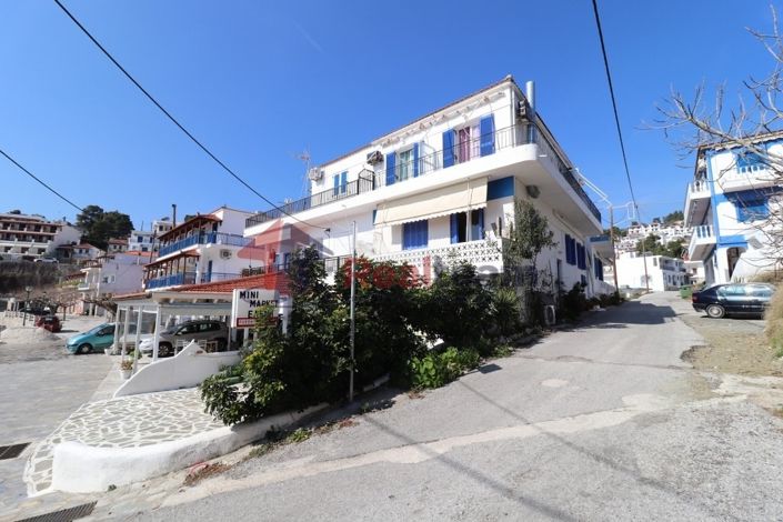 Image No.5-7 Bed Property for sale