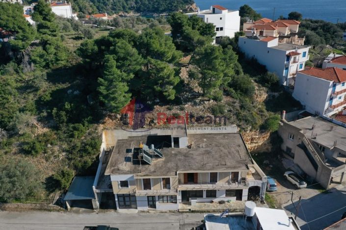 Image No.3-Propriété de 12 chambres à vendre à Alonnisos