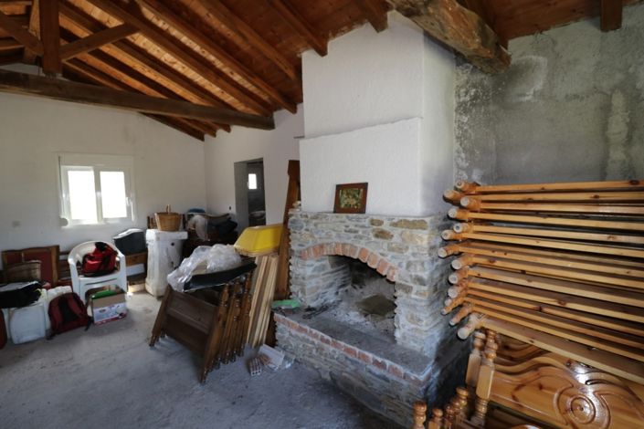 Image No.12-1 Bed Property for sale