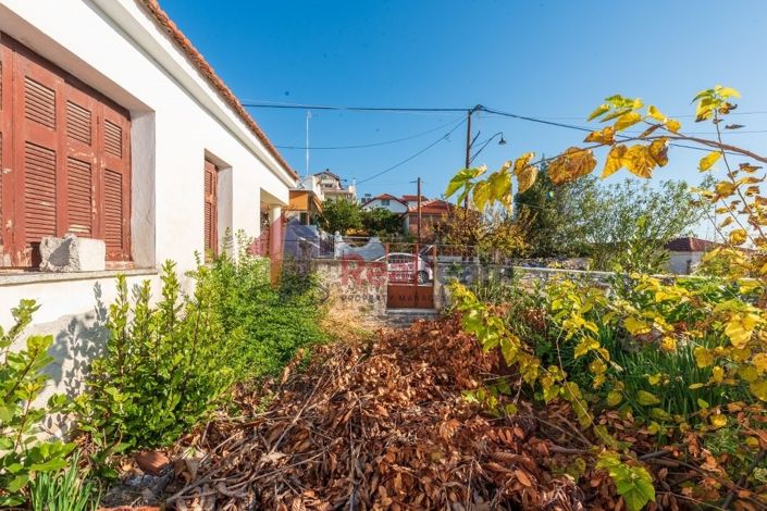 Image No.21-2 Bed Property for sale