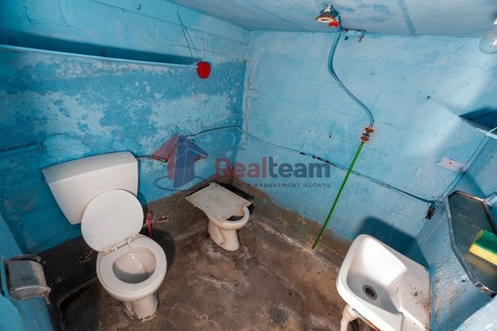 Image No.12-2 Bed Property for sale