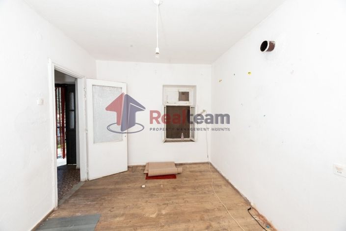 Image No.16-2 Bed Property for sale