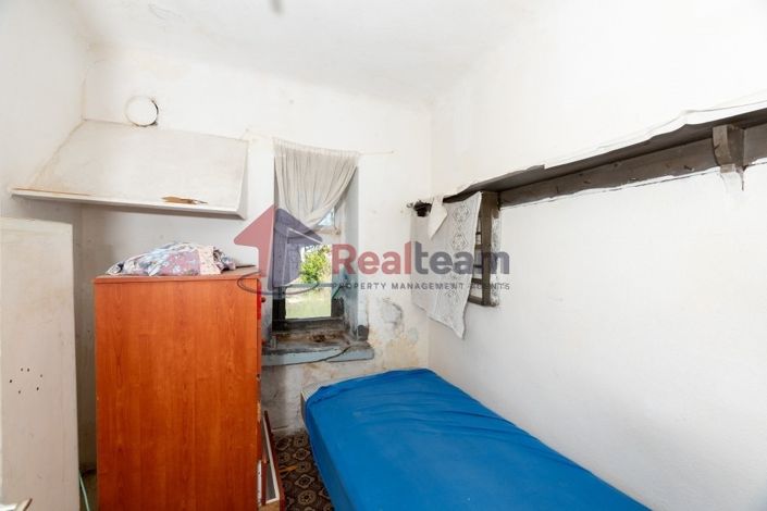 Image No.17-2 Bed Property for sale