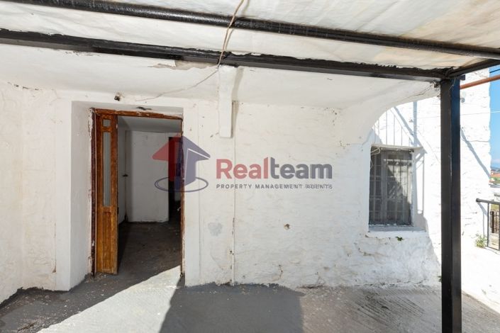 Image No.9-2 Bed Property for sale