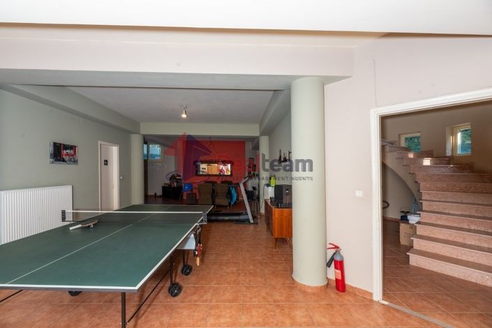 Image No.3-5 Bed Property for sale