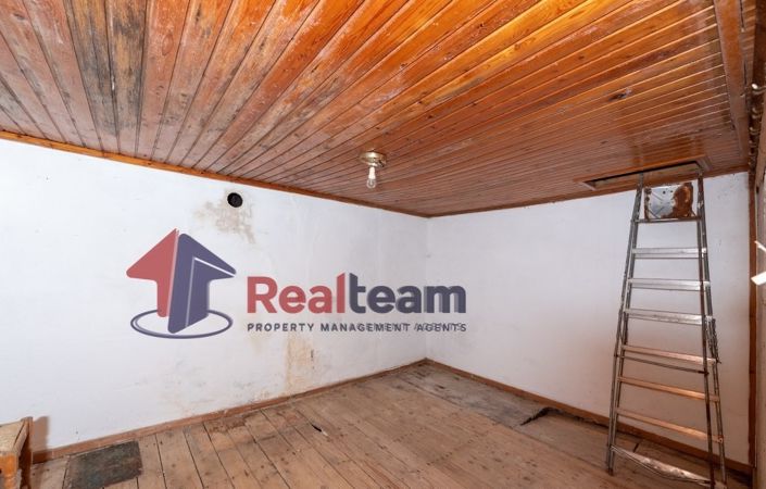 Image No.9-2 Bed Property for sale