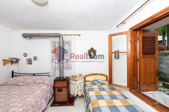 Image No.9-2 Bed Property for sale