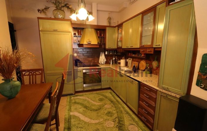 Image No.10-3 Bed Property for sale