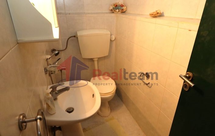 Image No.12-3 Bed Property for sale