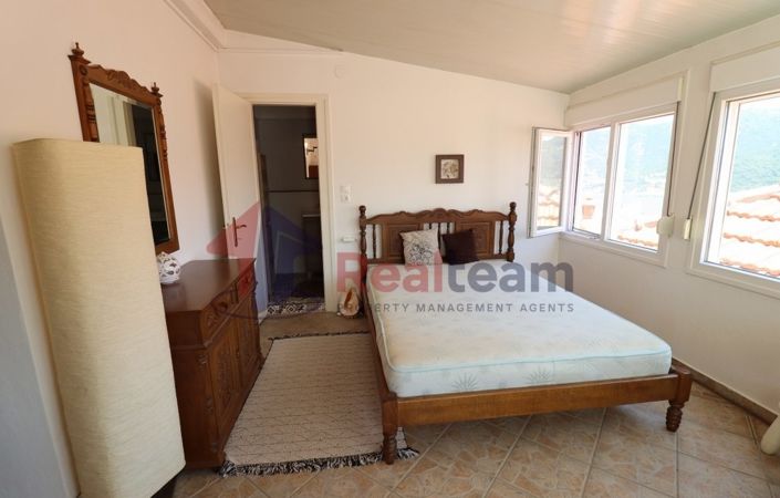 Image No.22-3 Bed Property for sale