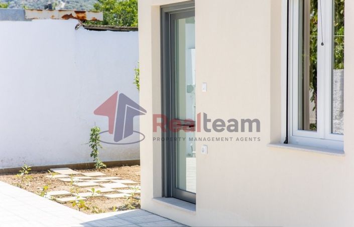 Image No.8-1 Bed Property for sale