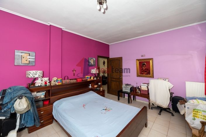 Image No.19-5 Bed Property for sale