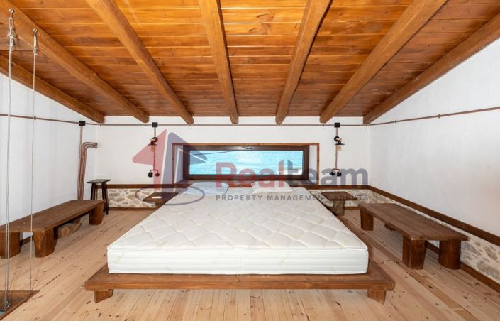 Image No.24-2 Bed Property for sale