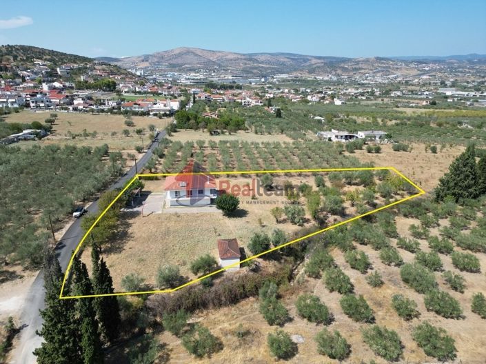 Image No.22-4 Bed Property for sale