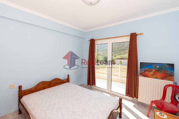 Image No.8-4 Bed Property for sale