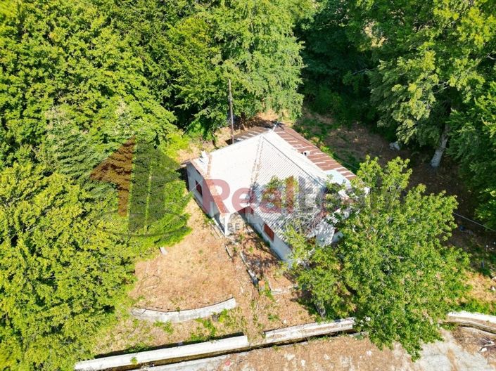 Image No.24-3 Bed Property for sale