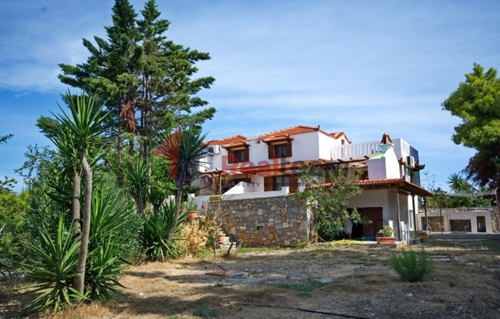 Image No.4-8 Bed Property for sale