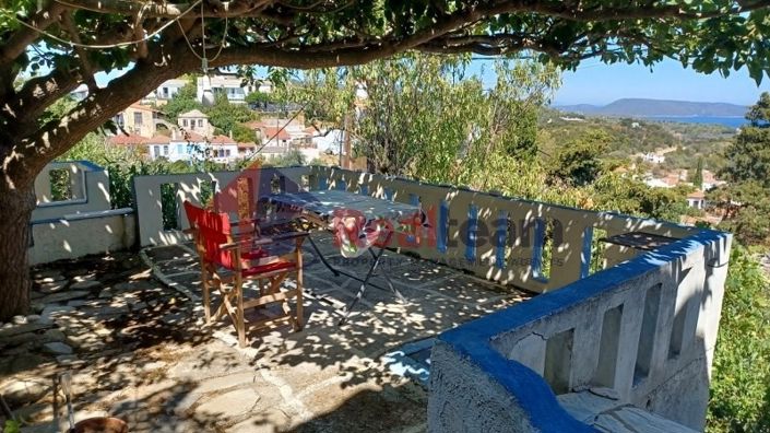 Image No.12-2 Bed Property for sale