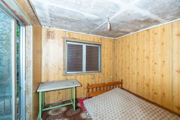 Image No.13-1 Bed Property for sale