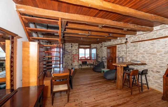 Image No.13-2 Bed Property for sale