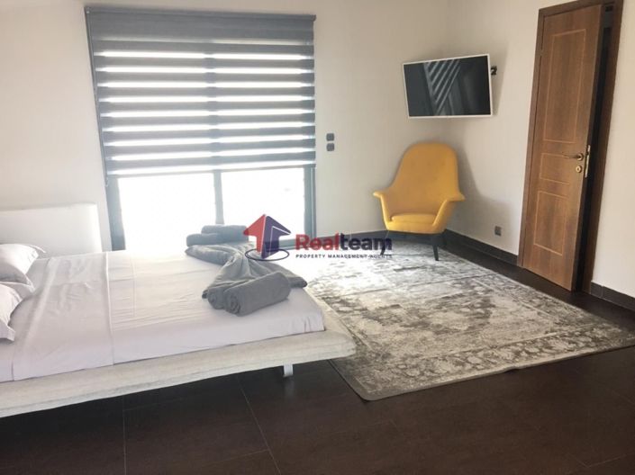 Image No.16-6 Bed Maisonette for sale