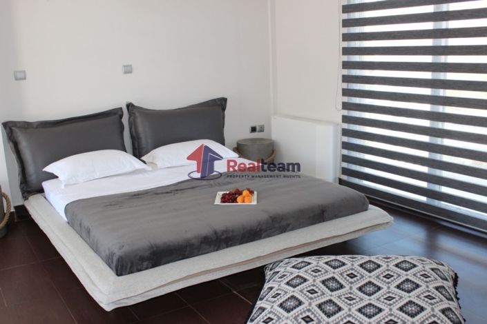 Image No.19-6 Bed Maisonette for sale