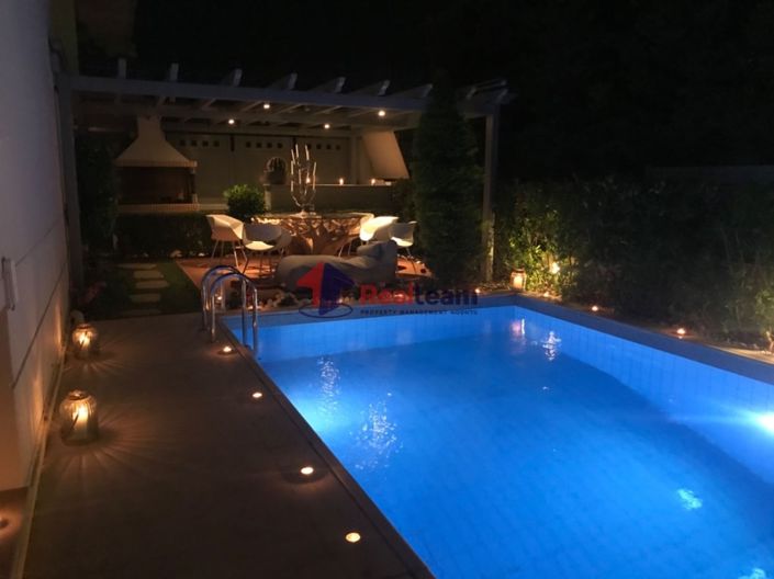 Image No.21-6 Bed Maisonette for sale